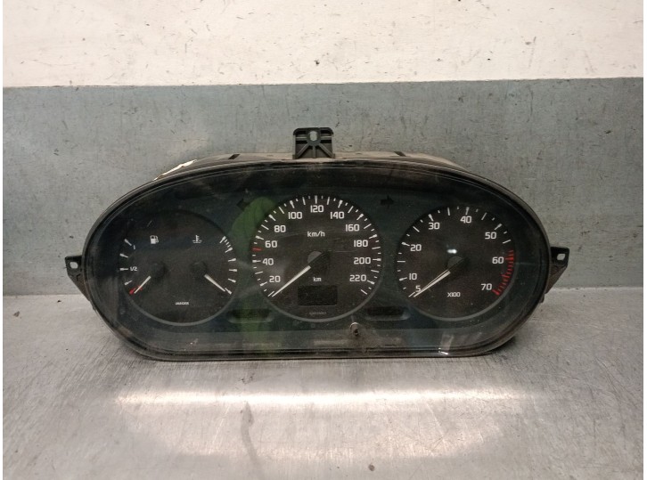 Recambio de cuadro instrumentos para renault megane i berlina hatchback (ba0) 1.6 referencia OEM IAM 7700847782 7700847780 