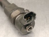 Recambio de inyector para renault scenic ii 1.9 dci diesel referencia OEM IAM 8200100272  0445110110B BOSCH