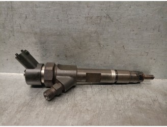 Recambio de inyector para renault scenic ii 1.9 dci diesel referencia OEM IAM 8200100272  0445110110B BOSCH