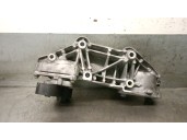Recambio de soporte alternador para renault trafic ii autobús (jl) 2.0 dci 115 referencia OEM IAM 8200527320 117103703R 