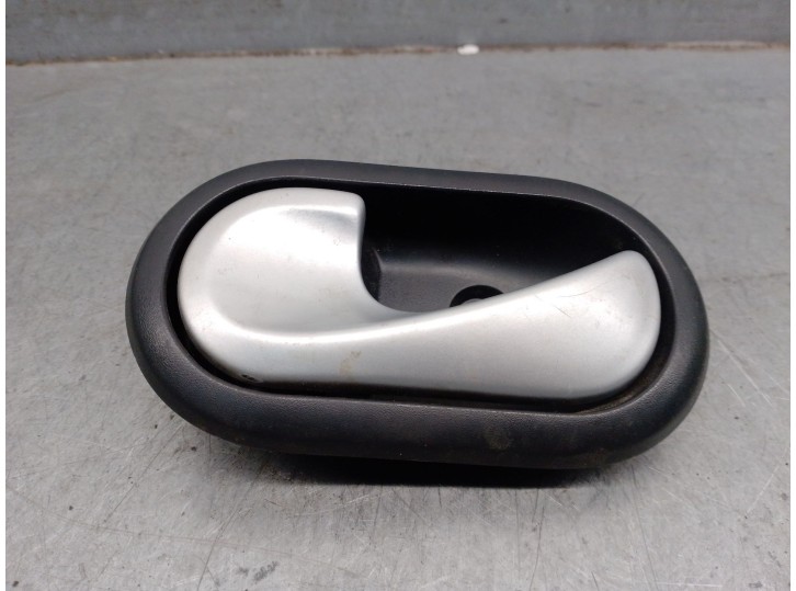 Recambio de maneta interior delantera izquierda para dacia sandero (bs_) 1.5 dci referencia OEM IAM 8200733848 8200735219 