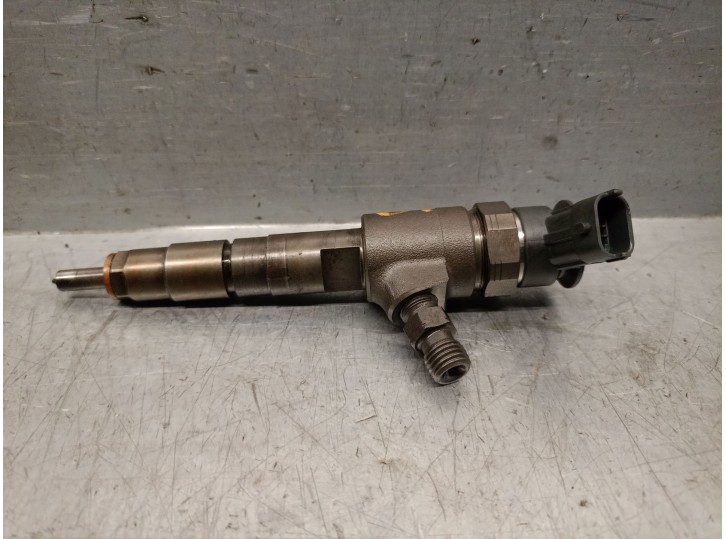 Recambio de inyector para citroën c4 berlina 1.6 16v hdi referencia OEM IAM 027766  0445110566 BOSCH