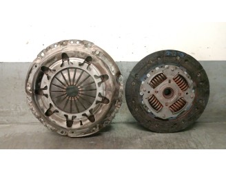 Replacement clutch kit for Citroën C4 Saloon 1.6 16V HDi OEM IAM reference 2004AV 2004AV 