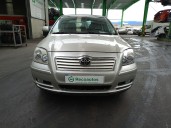 toyota avensis berlina (t25) del año 2003