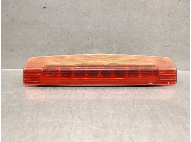 Recambio de luz central de freno para opel zafira b 1.9 cdti referencia OEM IAM 93186913 93186913 