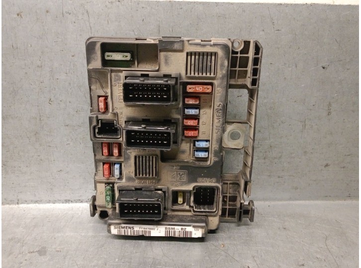 Recambio de caja reles / fusibles para peugeot 206 sw 1.4 hdi referencia OEM IAM 9650618580  T118470002J SIEMENS