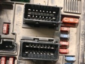 Recambio de caja reles / fusibles para peugeot 206 sw 1.4 hdi referencia OEM IAM 9650618580  T118470002J SIEMENS