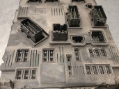 Recambio de caja reles / fusibles para peugeot 206 sw 1.4 hdi referencia OEM IAM 9653667580  S118085320E SIEMENS