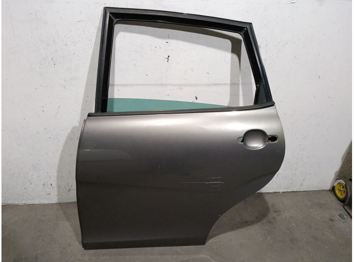 Recambio de puerta trasera izquierda para seat toledo iii (5p2) 2.0 fsi referencia OEM IAM 5P0833055 5P0833055 
