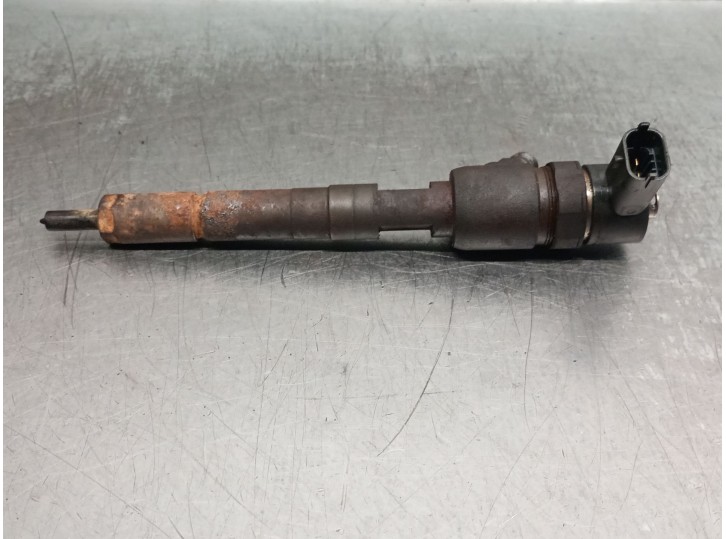 Recambio de inyector para fiat fiorino 1.3 16v jtd cat referencia OEM IAM 0445110183  0445110183 BOSCH