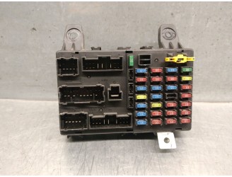 Recambio de caja reles / fusibles para hyundai getz (tb) 1.1 12v cat referencia OEM IAM 911981C020  TYCO