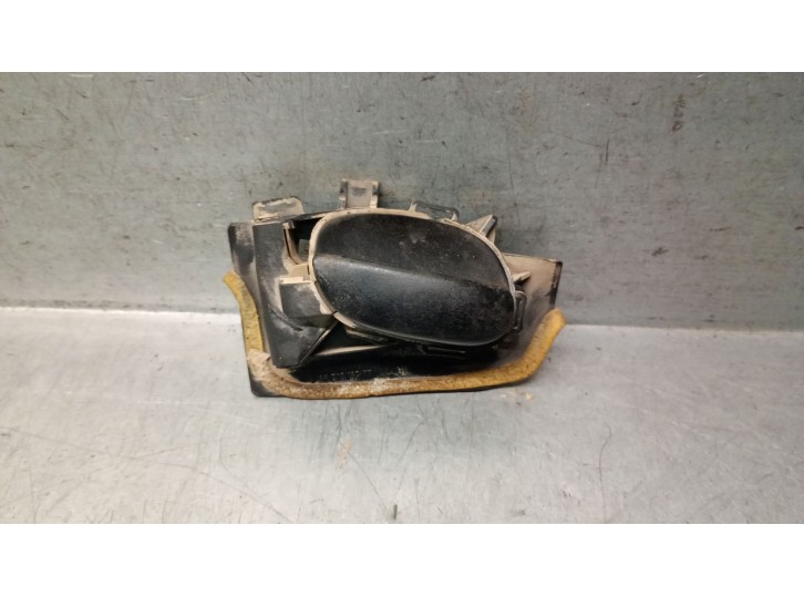Replacement front left interior door handle for Peugeot 206 SW 1.4 hdi OEM IAM reference 9632918977 9143A4 