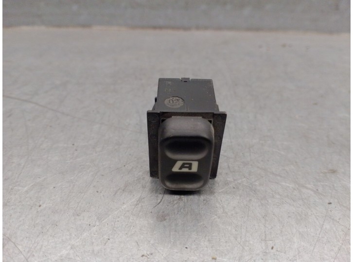 Replacement rear right window switch for Peugeot 607 (S1) 2.2 HDi FAP CAT OEM IAM reference 655471 655471 