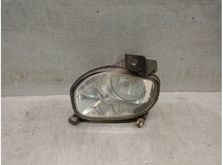 Recambio de faro antiniebla izquierdo para toyota avensis berlina (t25) 1.8 16v cat referencia OEM IAM 8122005060 8122005060 