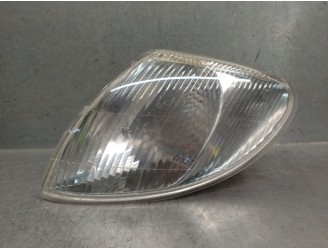 Recambio de piloto delantero izquierdo para renault megane i berlina hatchback (ba0) 1.6 referencia OEM IAM 7700831466 770104071