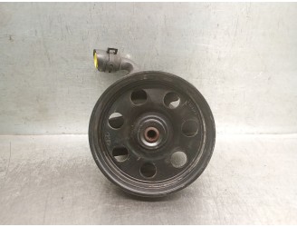 Replacement power steering pump for Ford Focus sedan (CAK) 1.8 TDCi CAT OEM IAM reference 1371089 1371089 