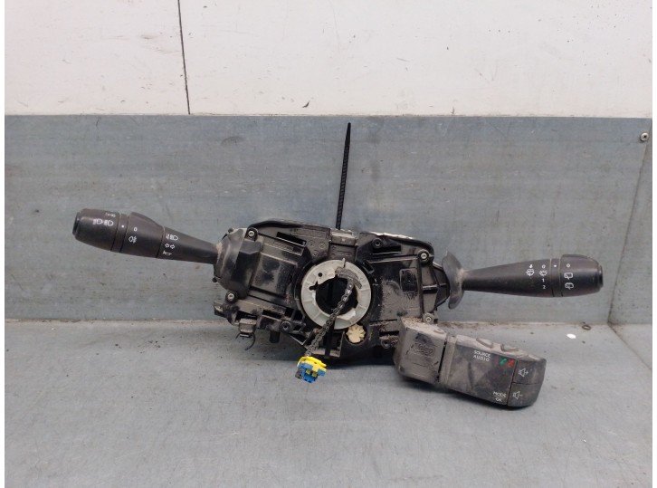 Recambio de mando luces para dacia sandero ii 1.2 16v cat referencia OEM IAM 255672302R 255672302R VALEO