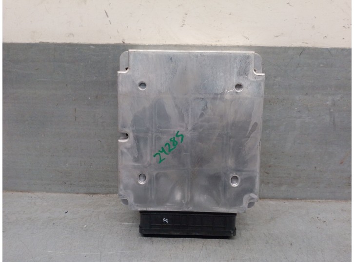 Replacement engine control unit (ECU) for Jaguar X-Type 2.5 V6 24V CAT OEM IAM reference 1X4310K975AE DENSO