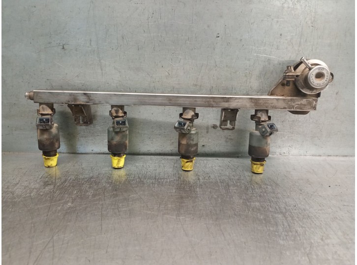 Recambio de rampa inyectora para opel astra g berlina 1.6 16v referencia OEM IAM 817714 817714 