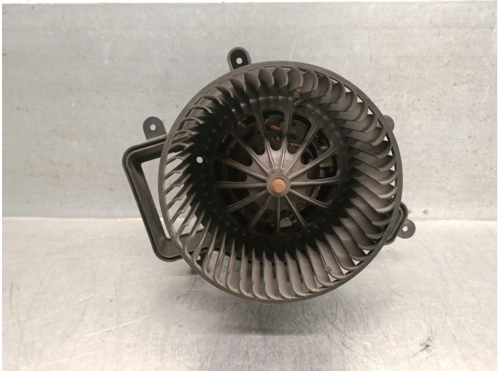 Recambio de motor calefaccion para citroën ds5 2.0 bluehdi 150 referencia OEM IAM 6441CP 6441CP BEHR