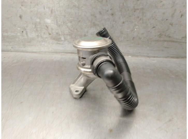 Recambio de valvula egr para bmw serie 3 berlina (e46) 318i referencia OEM IAM 11727505993 11727553068 72823800 PIERBURG