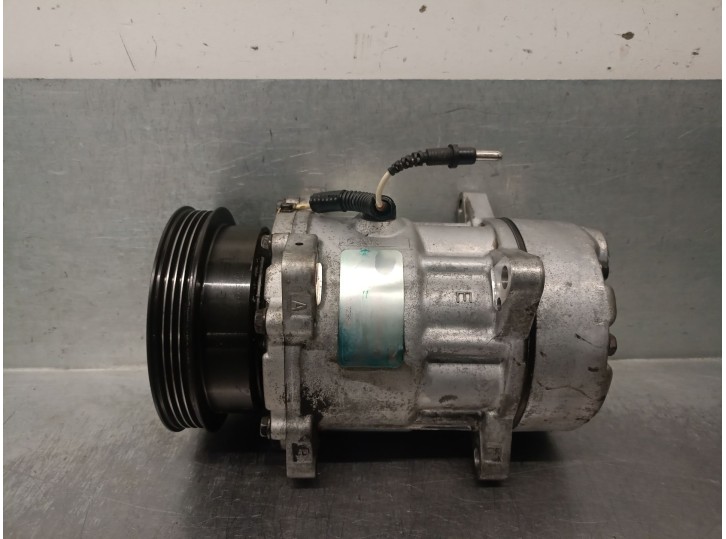 Recambio de compresor aire acondicionado para renault megane i berlina hatchback (ba0) 1.6 referencia OEM IAM K7M702 