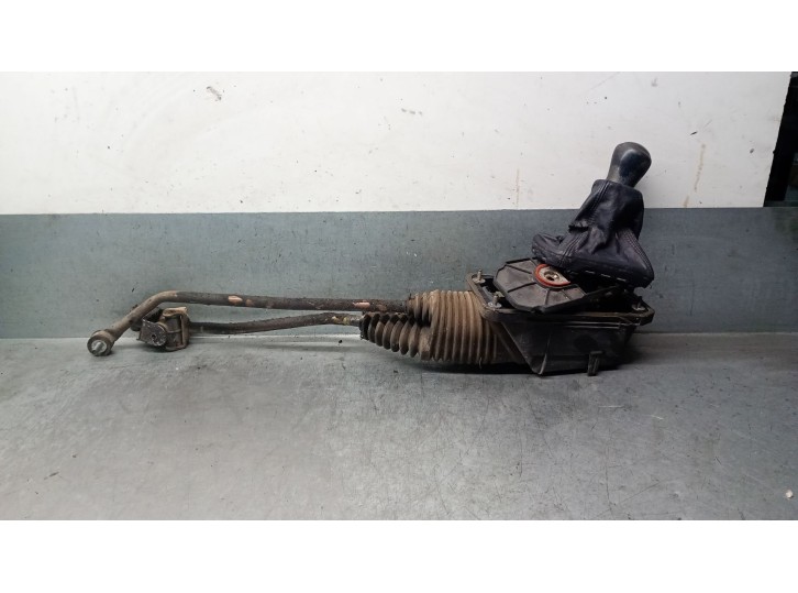 Recambio de palanca cambio para audi a4 avant (b5) 1.9 tdi referencia OEM IAM 4B0711025 4B0713093 
