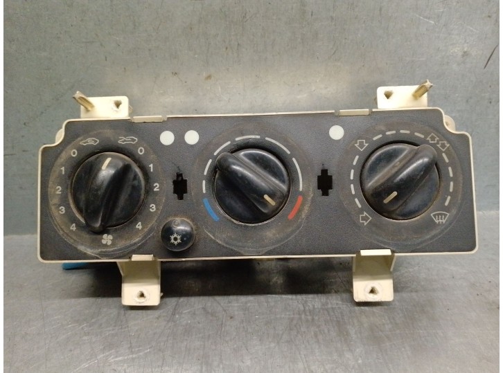 Replacement heater / air conditioning control for Citroën Xsara Break 1.9 TD SX OEM IAM reference 6451FR 6451FR 