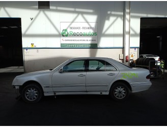 mercedes-benz clase e (w210) berlina diesel del año 2001