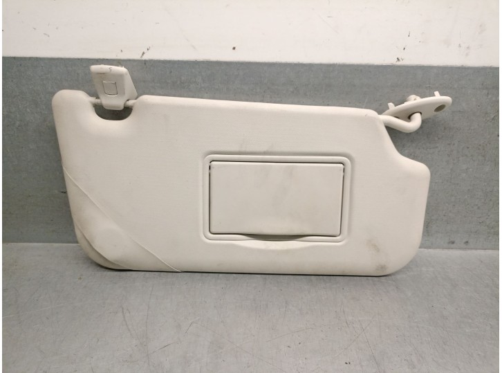 Recambio de parasol derecho para ford focus iii 1.0 ecoboost referencia OEM IAM BM51A04100A 1769420 