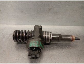 Recambio de inyector para seat leon (1p1) 1.9 tdi referencia OEM IAM 038130073AG  0414720215 BOSCH