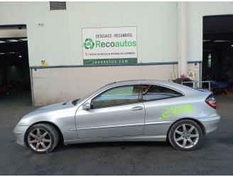 mercedes-benz clase c (w203) sportcoupe del año 2001