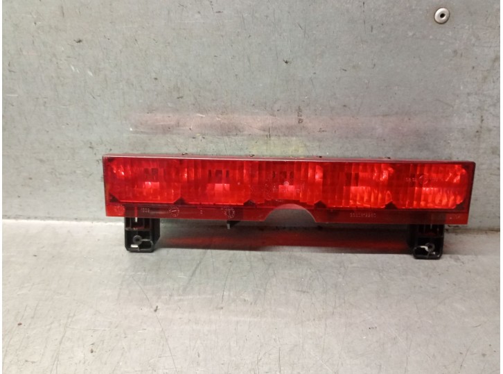 Recambio de luz central de freno para citroën c4 coupe lx referencia OEM IAM 6351V2 6351V2 