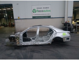 Recambio de aleta trasera izquierda para mercedes-benz clase s (w222, v222, x222) s 560 e (222.173) referencia OEM IAM A22260047