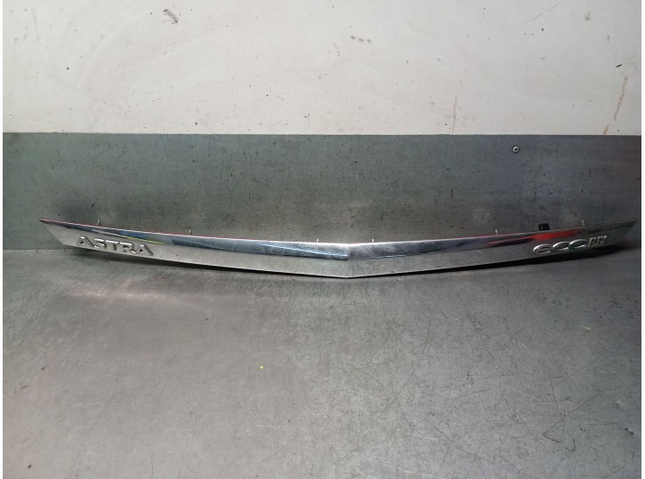 Recambio de maneta exterior porton para opel astra h ber. 1.7 16v cdti referencia OEM IAM 13266479 176187 