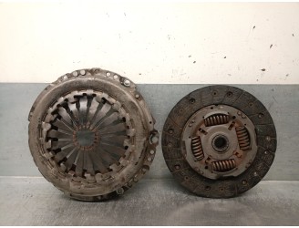 Recambio de kit embrague para peugeot 208 1.2 12v vti referencia OEM IAM 9601139380 1611284980 LUK