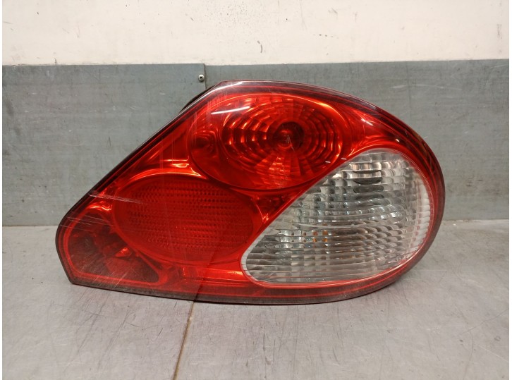 Replacement rear right tail light for Jaguar X-Type 2.5 V6 24V CAT OEM IAM reference C2S1572 1X4313404AD 