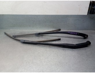 Recambio de brazo limpia delantero derecho para honda civic berlina 5 (fk) 1.8 vtec cat referencia OEM IAM 76610SMGE02 76610SMGE