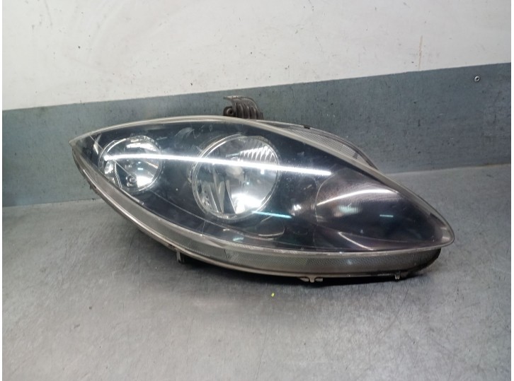 Recambio de faro derecho para seat leon (1p1) 1.9 tdi referencia OEM IAM 5P1941006B 5P1941006E 