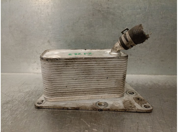 Recambio de enfriador aceite motor para opel zafira b 1.9 cdti referencia OEM IAM 5650951 5650951 