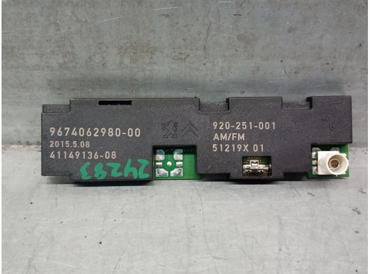 Recambio de antena para citroën ds5 2.0 bluehdi 150 referencia OEM IAM 9674062980  