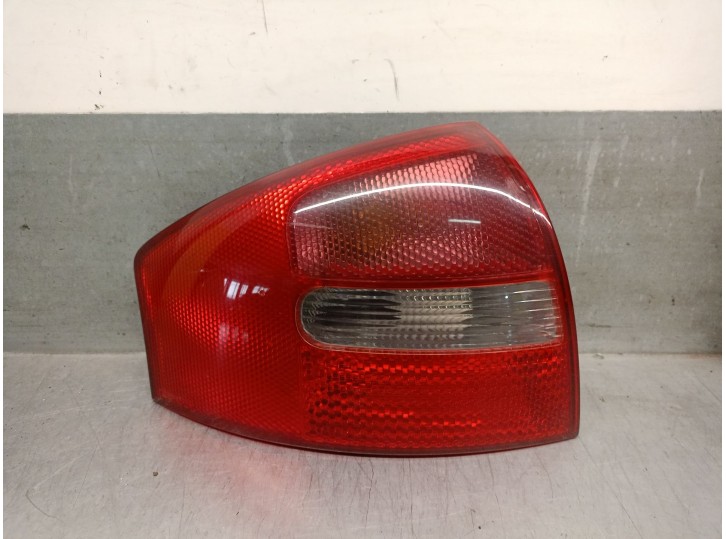 Recambio de piloto trasero izquierdo para audi a6 berlina (4b2) 2.5 v6 24v tdi cat (aym) referencia OEM IAM 4B5945095B 4B5945095
