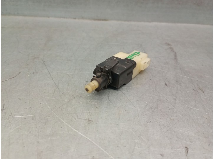 Replacement switch for Mercedes-Benz C-Class (W203) SportCoupe 2.2 CDI cat OEM IAM reference 0015453809 