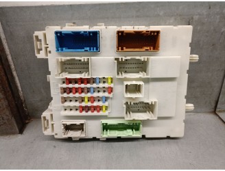 Recambio de caja reles / fusibles para volvo v40 hatchback (525) d3 referencia OEM IAM 31394136 04009324 