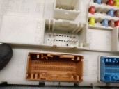 Recambio de caja reles / fusibles para volvo v40 hatchback (525) d3 referencia OEM IAM 31394136 04009324 