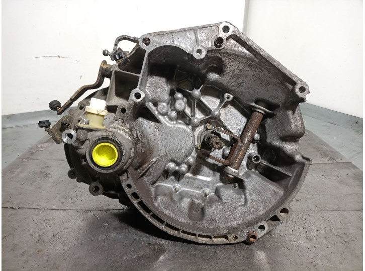 Recambio de caja cambios para citroën saxo 1.4 referencia OEM IAM 20CE73 2222A8 0613382