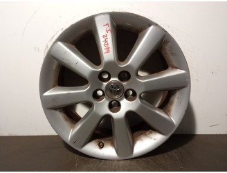 Recambio de llanta para toyota avensis berlina (t25) 1.8 16v cat referencia OEM IAM 4261105140 R16X61/2JJET45 