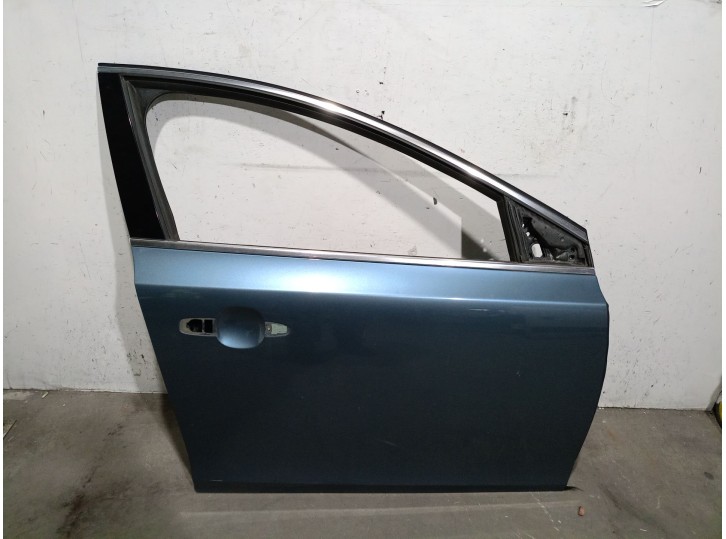 Replacement front right door for Volvo V40 Hatchback (525) D3 OEM IAM reference 32321019 32321019 