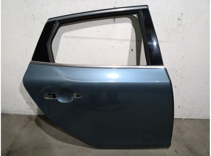 Recambio de puerta trasera derecha para volvo v40 hatchback (525) d3 referencia OEM IAM 32351000 32351000 