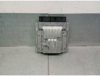 Replacement engine ECU for BMW 1 Series sedan (E81/E87) 2.0 16v OEM IAM reference 7595179 5WK93727 CONTINENTAL